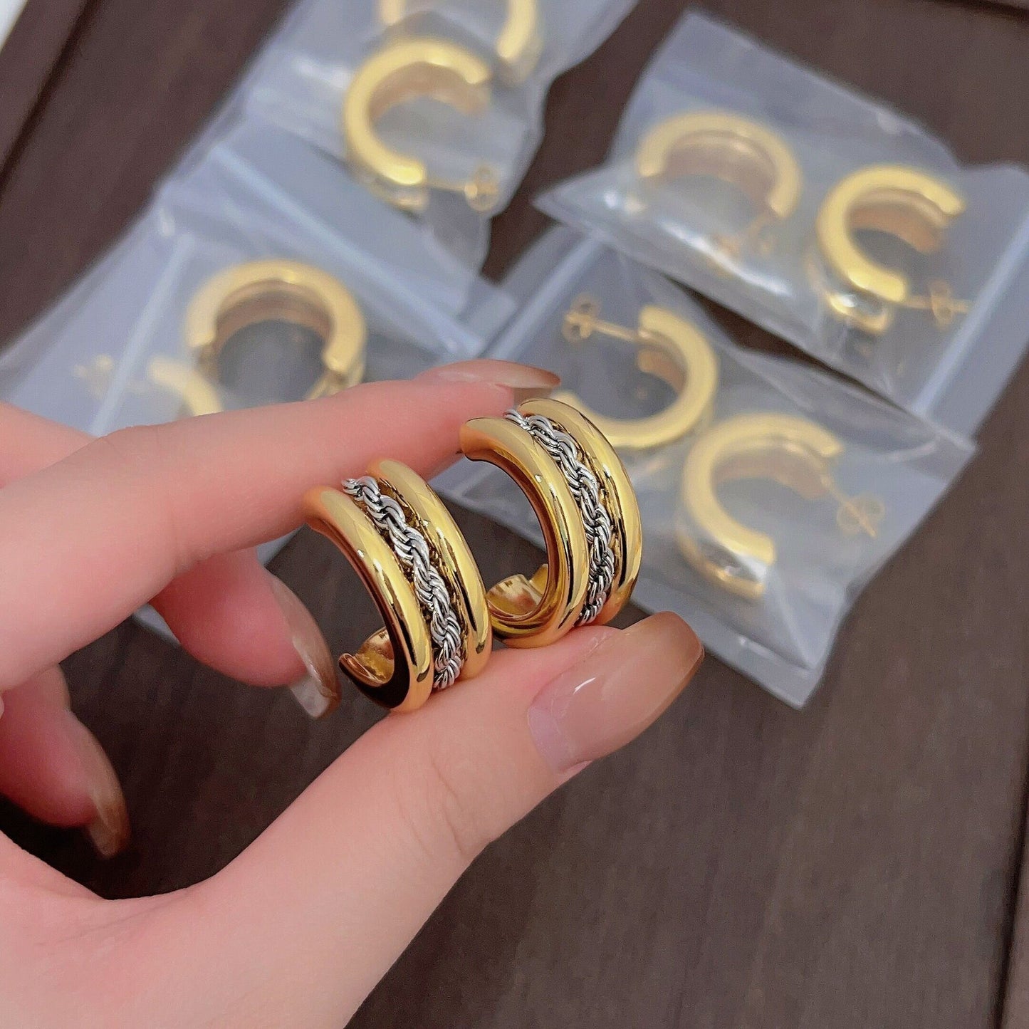 Color blocked knot chain earrings for female niche semi-circular C-shaped high-end earrings eprolo